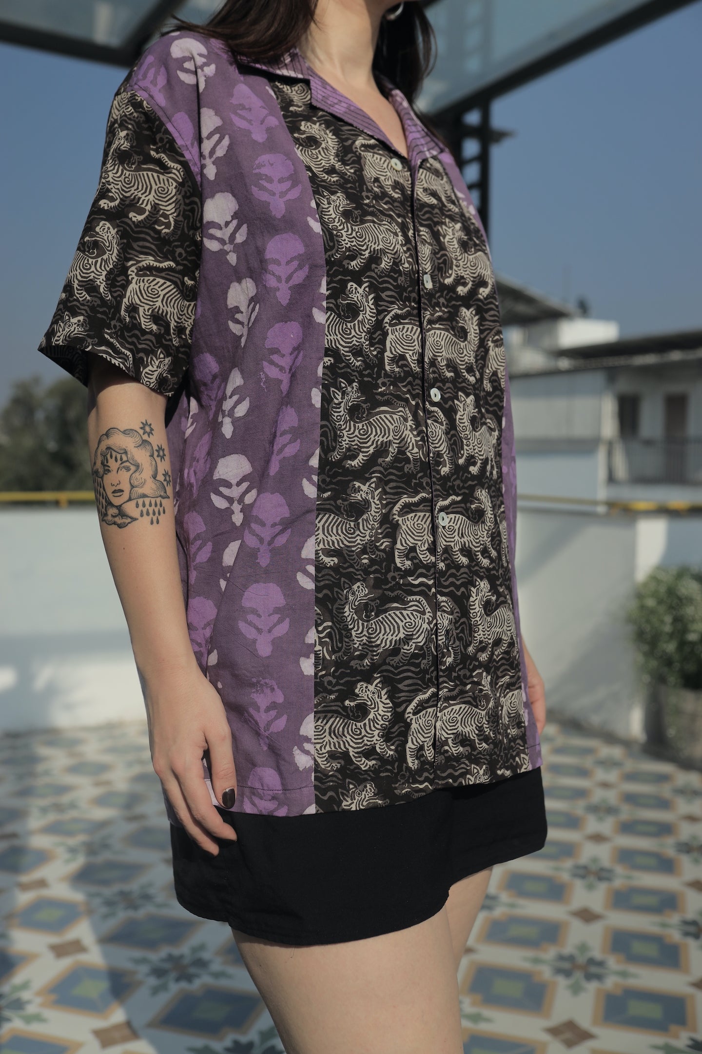 Havana Nights Unisex Embroidered Bowling Shirt - Lavender Haze